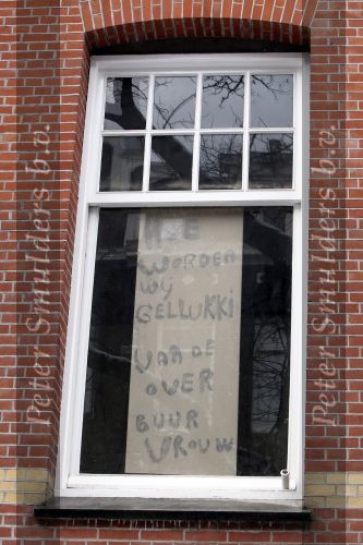 Amsterdam 11 februari 2010
De bouwvakkers tegenover het huis van Bridget Maasland brengen ode aan haar via een spanddoek.
Peter Smulders bv