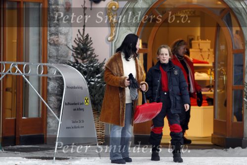 Lech 20 februari 2010
Brigitte Klijnstra met haar zoon in Lech bij hotel Post
Peter Smulders bv