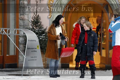 Lech 20 februari 2010
Brigitte Klijnstra met haar zoon in Lech bij hotel Post
Peter Smulders bv