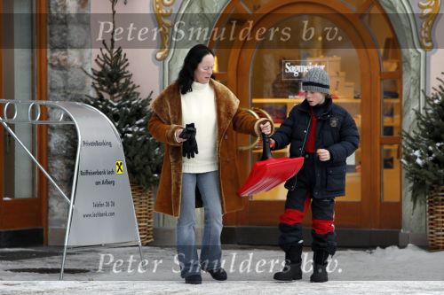 Lech 20 februari 2010
Brigitte Klijnstra met haar zoon in Lech bij hotel Post
Peter Smulders bv
