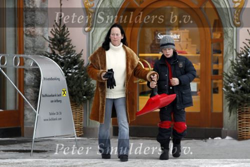 Lech 20 februari 2010
Brigitte Klijnstra met haar zoon in Lech bij hotel Post
Peter Smulders bv