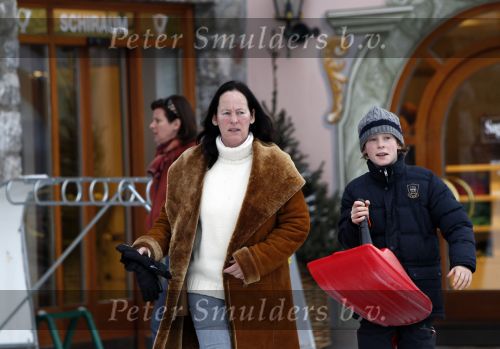 Lech 20 februari 2010
Brigitte Klijnstra met haar zoon in Lech bij hotel Post
Peter Smulders bv