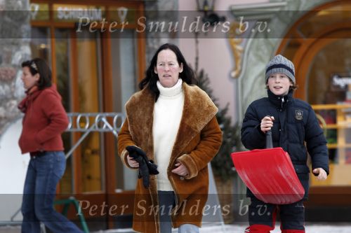 Lech 20 februari 2010
Brigitte Klijnstra met haar zoon in Lech bij hotel Post
Peter Smulders bv