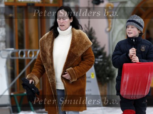 Lech 20 februari 2010
Brigitte Klijnstra met haar zoon in Lech bij hotel Post
Peter Smulders bv