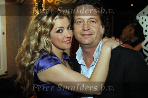 Uitgeest 18 januari 2010
Nieuwjaars feest van Henk Geels in Bobs Party saloon. Brigitte Nijman met vriend
Peter Smulders bv