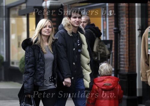 Amsterdam 6 februari 2010
Candy Dulfer met haar vriend op de cornelis schuytstraat.
Peter Smulders bv