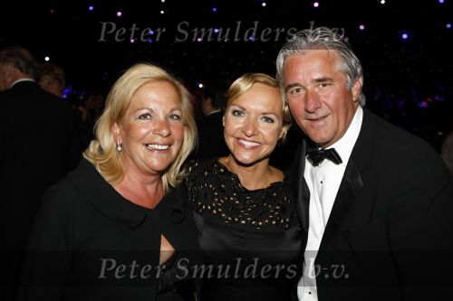 Hilversum 8 juni 2009
Uitreiking musical awards in studio 22. Carol Dona met vrouw en Mariska v Kolck
Peter Smulders bv