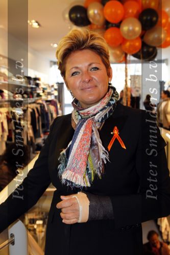 Amsterdam 6 maart 2010
Caroline Tensen met gebroken pols bij azzuro for kids op de pc hooftstraat.
Peter Smulders bv