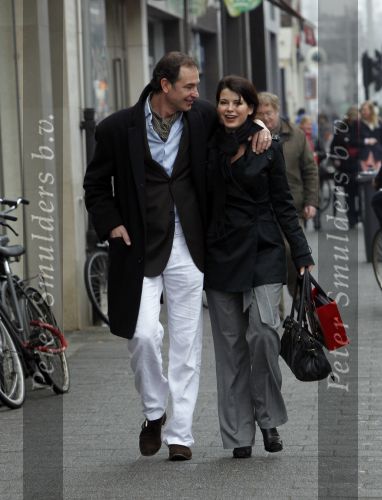 Amsterdam 19 maart 2010
Caroline de Bruijn en Erik de Vogel verliefd op straat.
Peter Smulders bv