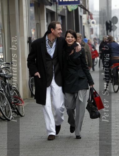 Amsterdam 19 maart 2010
Caroline de Bruijn en Erik de Vogel verliefd op straat.
Peter Smulders bv