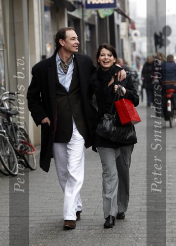 Amsterdam 19 maart 2010
Caroline de Bruijn en Erik de Vogel verliefd op straat.
Peter Smulders bv
