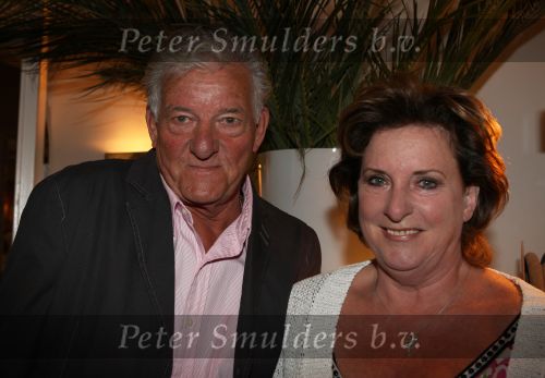 Naarden Vesting, 7 Juni 2009 Catherine Keyl met haar nieuwe engelse vriend in gesprek met Guido den Aantrekker
Foto Peter Smulders Bv