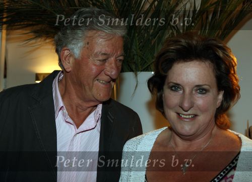 Naarden Vesting, 7 Juni 2009 Catherine Keyl met haar nieuwe engelse vriend in gesprek met Guido den Aantrekker
Foto Peter Smulders Bv