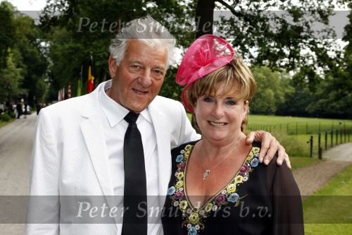 Breukelen 17 juni 2009
Haringparty op Neijenrode. catherine Keyl met nieuwe vriend
Peter Smulders bv