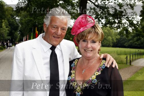 Breukelen 17 juni 2009
Haringparty op Neijenrode. catherine Keyl met nieuwe vriend
Peter Smulders bv