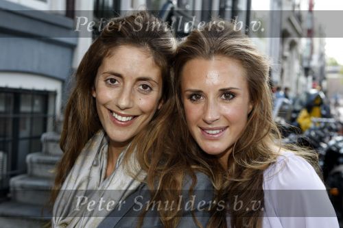 Amsterdam 16 juni 2009
Modeshow La Dress by Simone v Trojen. Chantal en Dani Bles
Peter Smulders bv