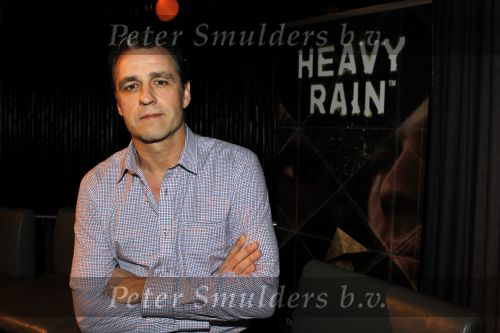 Amsterdam 25 februari 2010
Presentatie computerspel heavy rain in club rain. Chris tates
Peter Smulders bv