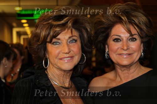 Amsterdam, 28 Februari 2010
Modeshow Paul Schulten in Hotel Okura
Christine Kroonenberg met haar vriendin Netty v d Veer
Foto Peter Smulders BV