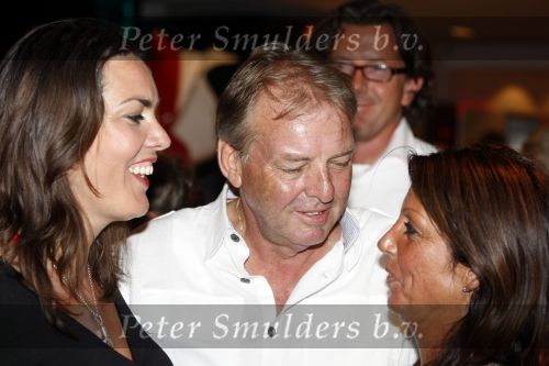 Amsterdam 13 juni 2009
De Toppers in concert in de arena met Rene Froger Gordon en Jeroen v d Boom.
Conny Mus met nieuwe vriendin ontmoet Rachel Hazes