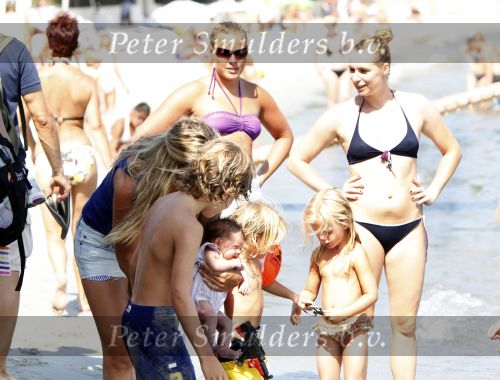 Saint Tropez 31 juli 2009
Danielle Overgaag Oerlemans met dochter Kate  Thijmen Fiene en benjamin op vakantie op saint Tropez.
Peter Smulders bv