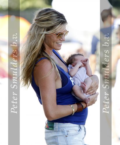 Saint Tropez 31 juli 2009
Danielle Overgaag Oerlemans met dochter Kate  Thijmen Fiene en benjamin op vakantie op saint Tropez.
Peter Smulders bv