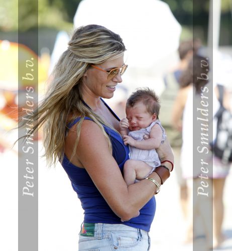 Saint Tropez 31 juli 2009
Danielle Overgaag Oerlemans met dochter Kate  Thijmen Fiene en benjamin op vakantie op saint Tropez.
Peter Smulders bv