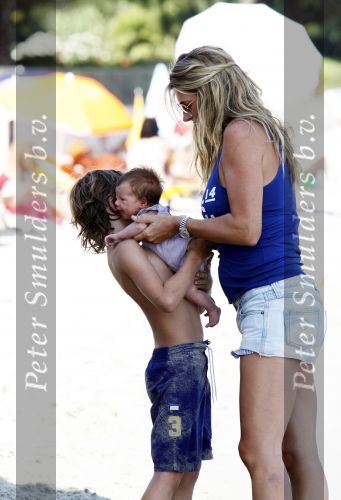 Saint Tropez 31 juli 2009
Danielle Overgaag Oerlemans met dochter Kate  Thijmen Fiene en benjamin op vakantie op saint Tropez.
Peter Smulders bv