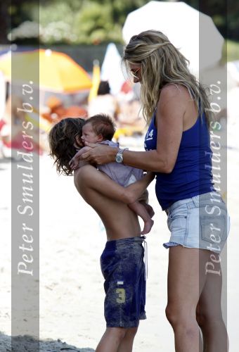 Saint Tropez 31 juli 2009
Danielle Overgaag Oerlemans met dochter Kate  Thijmen Fiene en benjamin op vakantie op saint Tropez.
Peter Smulders bv