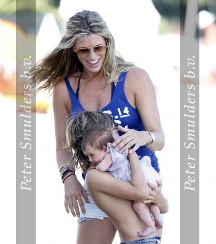 Saint Tropez 31 juli 2009
Danielle Overgaag Oerlemans met dochter Kate  Thijmen Fiene en benjamin op vakantie op saint Tropez.
Peter Smulders bv