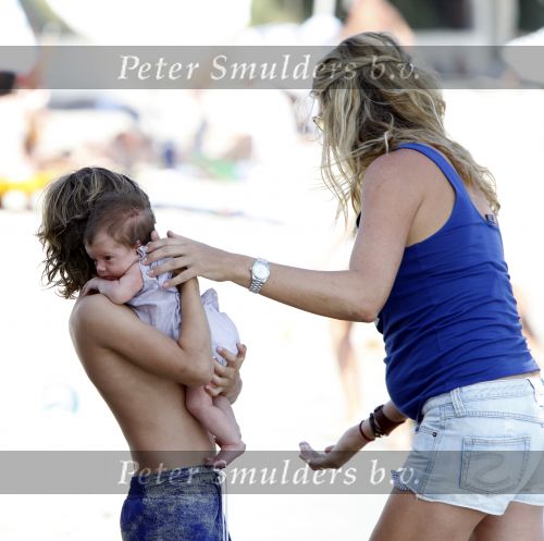 Saint Tropez 31 juli 2009
Danielle Overgaag Oerlemans met dochter Kate  Thijmen Fiene en benjamin op vakantie op saint Tropez.
Peter Smulders bv