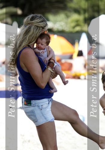 Saint Tropez 31 juli 2009
Danielle Overgaag Oerlemans met dochter Kate  Thijmen Fiene en benjamin op vakantie op saint Tropez.
Peter Smulders bv