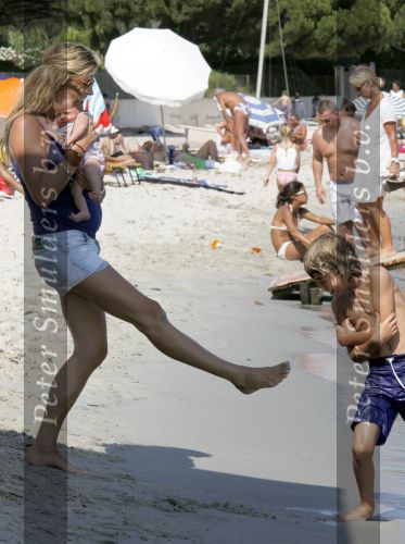 Saint Tropez 31 juli 2009
Danielle Overgaag Oerlemans met dochter Kate  Thijmen Fiene en benjamin op vakantie op saint Tropez.
Peter Smulders bv