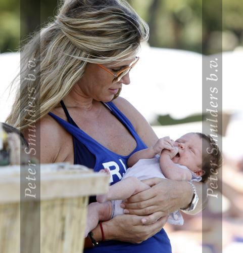 Saint Tropez 31 juli 2009
Danielle Overgaag Oerlemans met dochter Kate  Thijmen Fiene en benjamin op vakantie op saint Tropez.
Peter Smulders bv