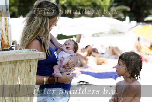 Saint Tropez 31 juli 2009
Danielle Overgaag Oerlemans met dochter Kate  Thijmen Fiene en benjamin op vakantie op saint Tropez.
Peter Smulders bv