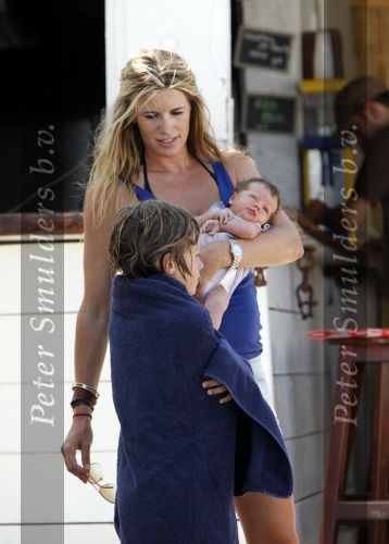 Saint Tropez 31 juli 2009
Danielle Overgaag Oerlemans met dochter Kate  Thijmen Fiene en benjamin op vakantie op saint Tropez.
Peter Smulders bv
