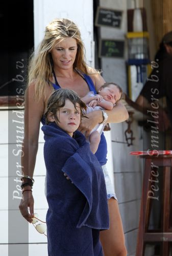 Saint Tropez 31 juli 2009
Danielle Overgaag Oerlemans met dochter Kate  Thijmen Fiene en benjamin op vakantie op saint Tropez.
Peter Smulders bv