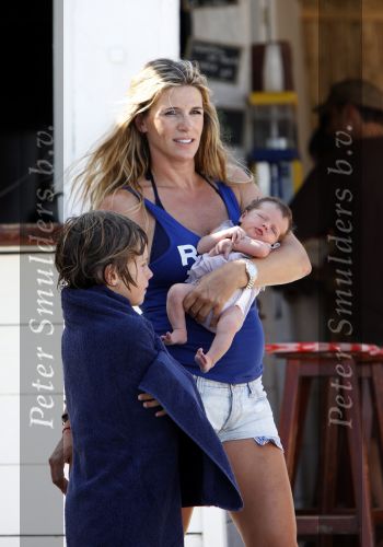 Saint Tropez 31 juli 2009
Danielle Overgaag Oerlemans met dochter Kate  Thijmen Fiene en benjamin op vakantie op saint Tropez.
Peter Smulders bv