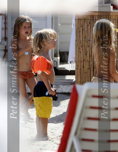 Saint Tropez 31 juli 2009
Danielle Overgaag Oerlemans met dochter Kate  Thijmen Fiene en benjamin op vakantie op saint Tropez.
Peter Smulders bv