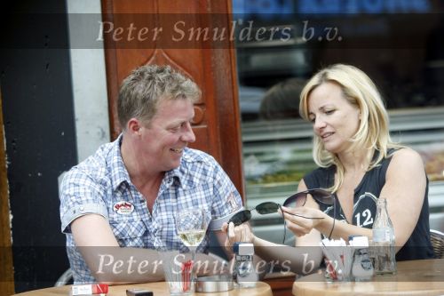 Amsterdam 17 juni 2009
Dave Heijneman met vriendin op terras.
Peter Smulders bv