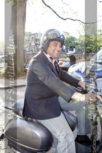 Amsterdam 2 juni 2009
Presentatie van de nieuwe samsung lady phone in de duif. Dennis Rugenbregt op vespa motor
Peter Smulders bv