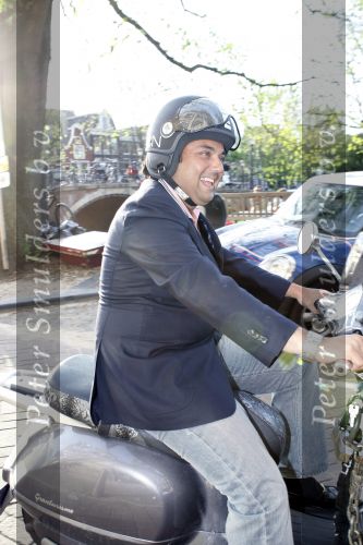Amsterdam 2 juni 2009
Presentatie van de nieuwe samsung lady phone in de duif. Dennis Rugenbregt op vespa motor
Peter Smulders bv