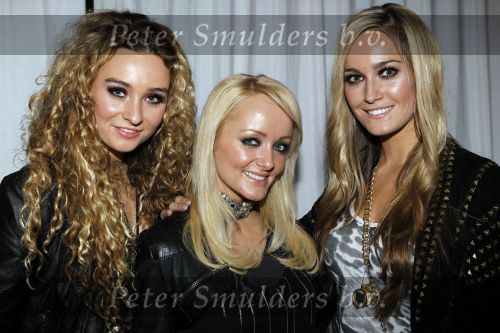 Uitgeest 18 januari 2010
Nieuwjaars feest van Henk Geels in Bobs Party saloon. Djumbo met Danny Froger
Peter Smulders bv