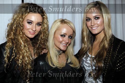 Uitgeest 18 januari 2010
Nieuwjaars feest van Henk Geels in Bobs Party saloon. Djumbo met Danny Froger
Peter Smulders bv