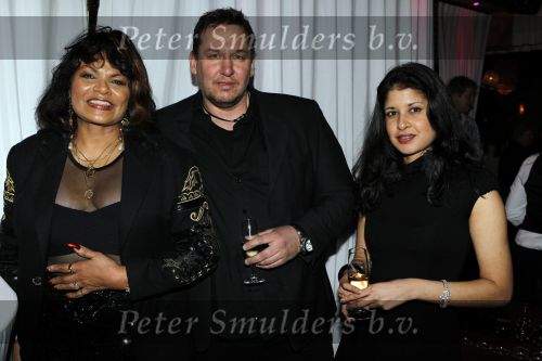 Uitgeest 18 januari 2010
Nieuwjaars feest van Henk Geels in Bobs Party saloon. Donna Lynton met zakenpartner
Peter Smulders bv