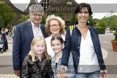 Kaatsheuvel 2 augustus 2009
Premiere show in de efteling. Ed v Tijn met vrouw en kleinkinderen
Peter Smulders bv