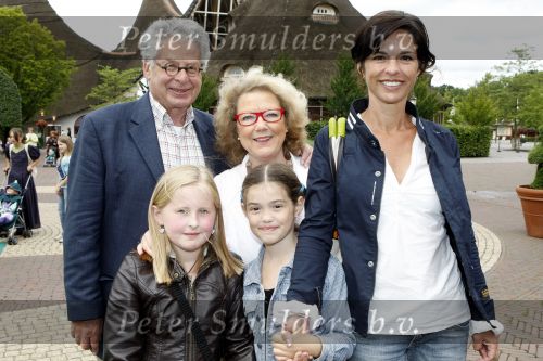 Kaatsheuvel 2 augustus 2009
Premiere show in de efteling. Ed v Tijn met vrouw en kleinkinderen
Peter Smulders bv