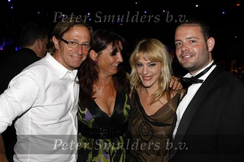 Hilversum 8 juni 2009
Uitreiking musical awards in studio 22. Stacey Rookhuizen met vriend en Eric v Tijn met vrouw
Peter Smulders bv