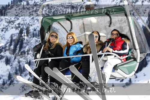 Lech 21 februari 2010
Estelle Gullit op vakantie met een vriendenclub in Lech.
Peter Smulders bv
