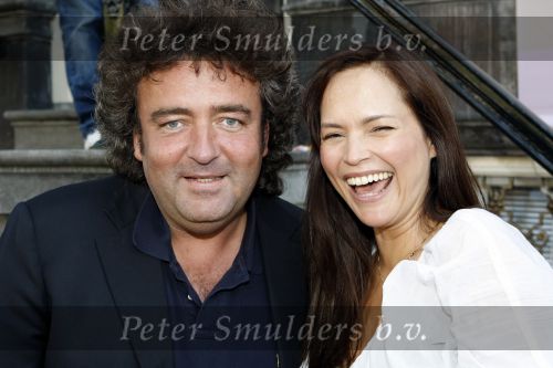 Amsterdam 16 juni 2009
Modeshow La Dress by Simone v Trojen. Evelyne Struik met een kennis
Peter Smulders bv