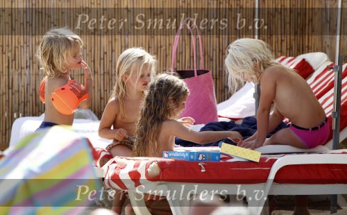Saint Tropez 31 juli 2009
Danielle Overgaag Oerlemans met dochter Kate  Thijmen Fiene en benjamin op vakantie op saint Tropez.
Peter Smulders bv